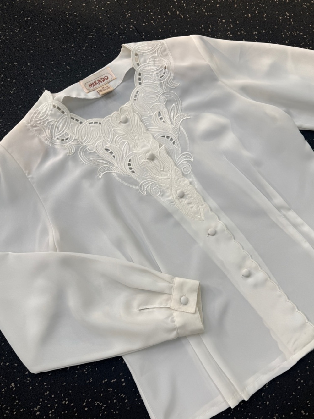 Vintage Mikado White Embroidered Blouse 6P Cutwork Lace Boho Cottagecore Top